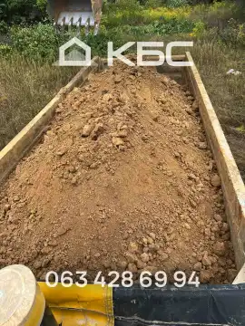 Замовити ґрунт на підсипку з доставкою по Києву та області